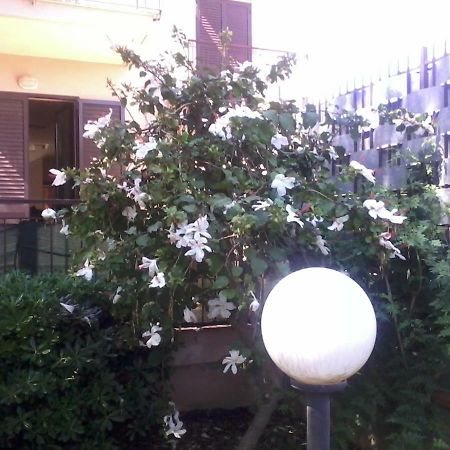 Sperone Hotel Mandra Capreria Exterior photo