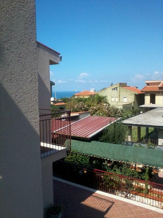 Sperone Hotel Mandra Capreria Exterior photo
